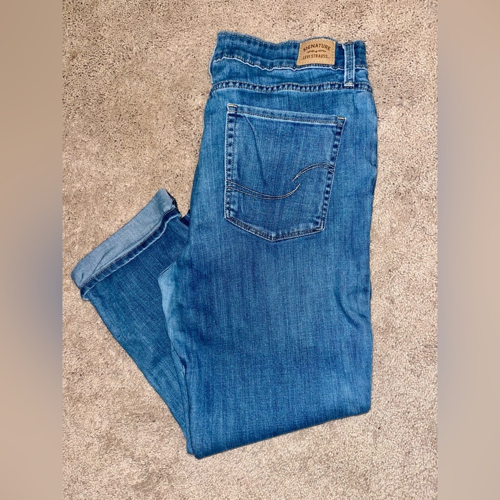 👖Levi Strauss Mid-Rise Capri/Size 14